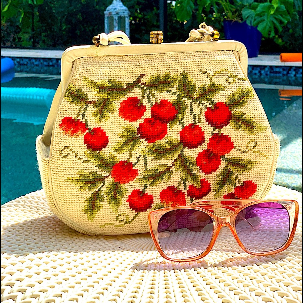 Vintage Crochet Woman’s Handbag